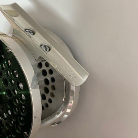  キラク アルキュオン ミレニアム ベイビートラウト　リールフットにゆがみあり　