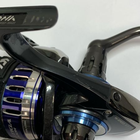  DAIWA ダイワ 15ソルティガ 5000H 　スピニングリール　ポーチ付 059557