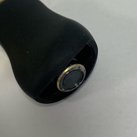  SHIMANO シマノ 21カルカッタコンクエスト200HG 箱、ポーチ、取説付　ハンドルノブキャップにキズ有 04238