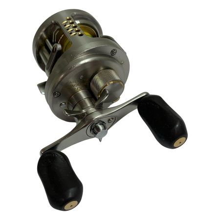  SHIMANO シマノ 04カルカッタコンクエスト101DC 　ベイトリール　キズあり　本体のみ 01866