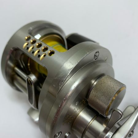  SHIMANO シマノ 04カルカッタコンクエスト101DC 　ベイトリール　キズあり　本体のみ 01866