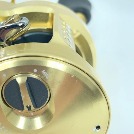 SHIMANO シマノ ベイトリール 21カルカッタコンクエスト 200HG 04238