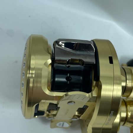 SHIMANO シマノ ベイトリール 21カルカッタコンクエスト 200HG 04238