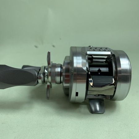  SHIMANO シマノ ベイトリール   26 カルカッタコンクエストBFS LTD XG L 049353