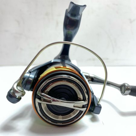 SHIMANO シマノ スピニングリール 26ナスキーC3000HG 048141