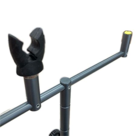  DAIWA ダイワ 三脚  ロッドポット　淡水（鯉釣り）専用モデル