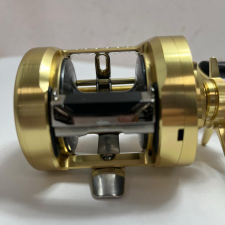 SHIMANO シマノ ベイトリール   23カルカッタコンクエストMD 400XG  045959