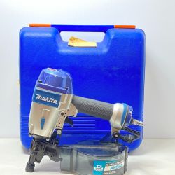 ΦΦ MAKITA マキタ エア釘打ち機　常圧 AN552 インディゴ Bランク
