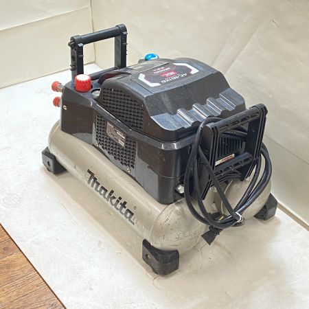  MAKITA マキタ コンプレッサー AC461XG ブラック