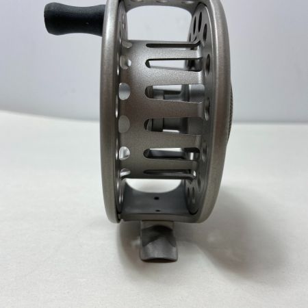 ΨΨ okuma フライリール　SLV56　箱付き