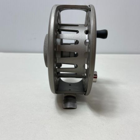 ΨΨ okuma フライリール　SLV56　箱付き