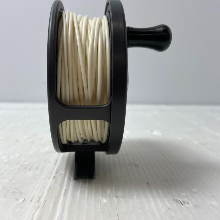 ΨΨ Henschel フライリール　ブラック＆シルバーNO.2　本体のみ