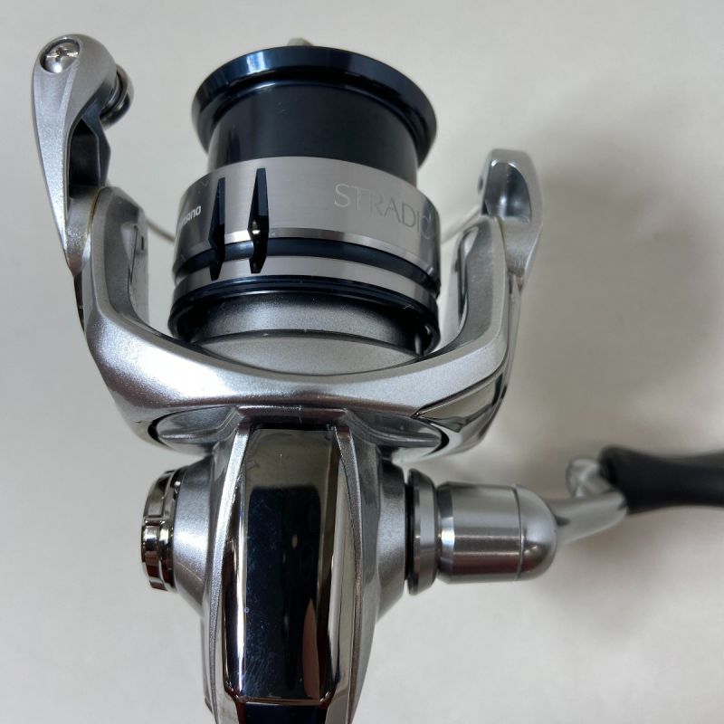 中古】ΨΨ SHIMANO シマノ スピニングリール 19ストラディック 1000S 箱