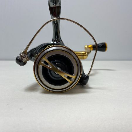 ΨΨ SHIMANO シマノ スピニングリール　14ステラ3000HG　箱付き 03247