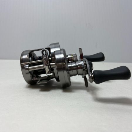 ΨΨ SHIMANO シマノ ベイトリール　17カルカッタコンクエストBFS HG 　箱付き 03676