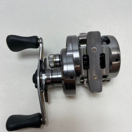 ΨΨ SHIMANO シマノ ベイトリール　17カルカッタコンクエストBFS HG 　箱付き 03676