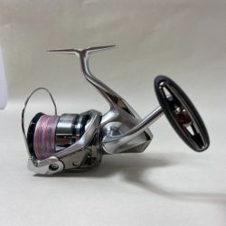 ΨΨ SHIMANO シマノ スピニングリール　19ストラディックC3000HG　本体のみ 04019 Bランク