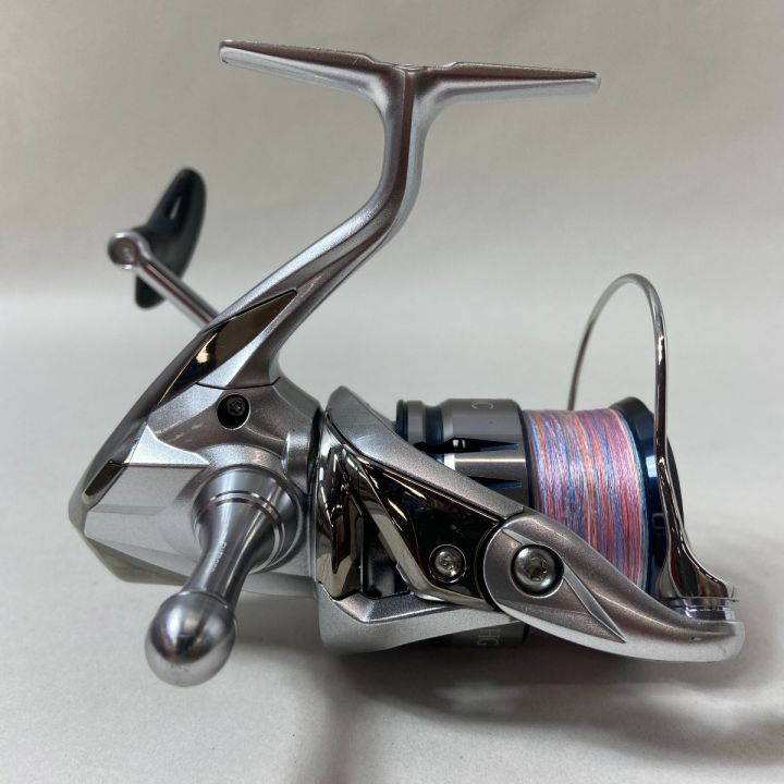 SHIMANO シマノ スピニングリール 19ストラディックC3000HG 本体のみ 