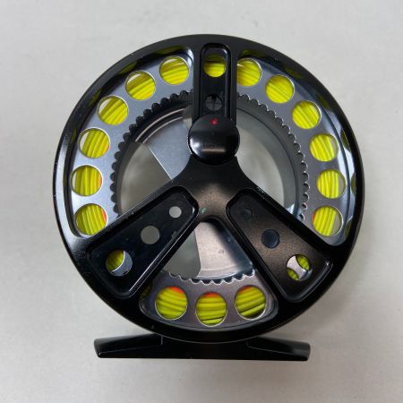 ΨΨ  フライリール　セージ　3200　ケース付き