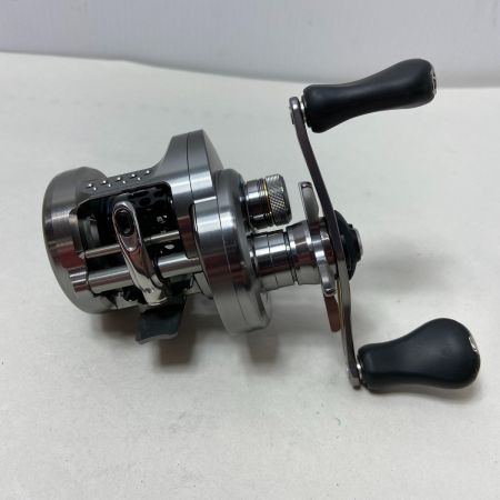 ΨΨ SHIMANO シマノ ベイトリール　17カルカッタコンクエストBFS HG　箱付 03676
