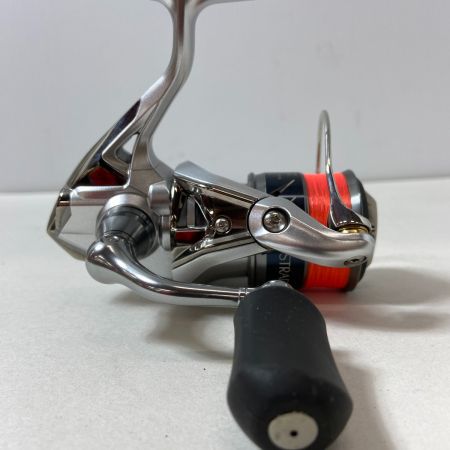 ΨΨ SHIMANO シマノ スピニングリール　15ストラディックC2000HGS　本体のみ　　 03409