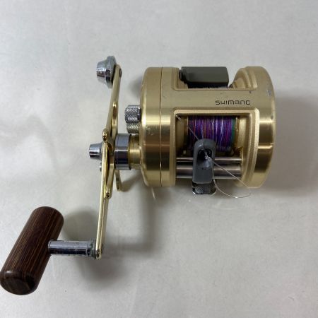ΨΨ SHIMANO シマノ  両軸リール カルカッタ小船400