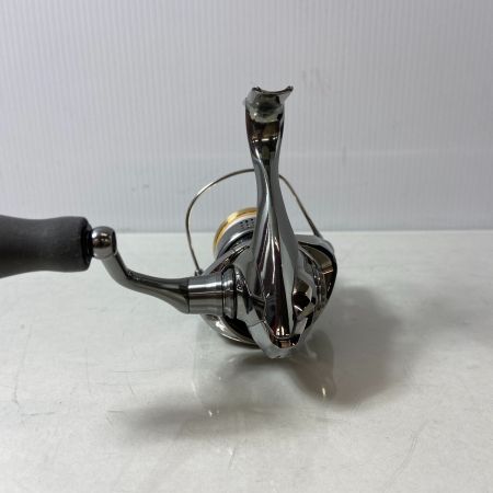 ΨΨ SHIMANO シマノ スピニングリール 18ステラ2500S 箱付 03801