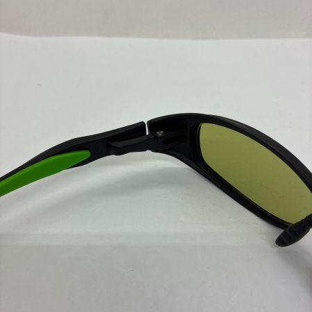 ZEAL OPTICS 釣り服飾 偏光サングラス ブラック×グリーン