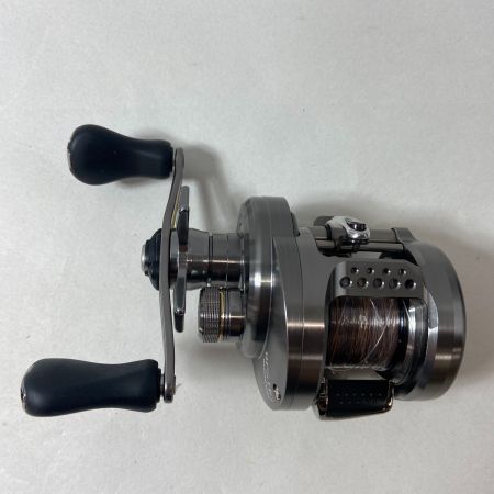 ΨΨ SHIMANO シマノ ベイトリール　17カルカッタコンクエストBFS　HG-L　箱付 03676