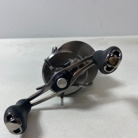 ΨΨ SHIMANO シマノ ベイトリール　17カルカッタコンクエストBFS　HG-L　箱付 03676