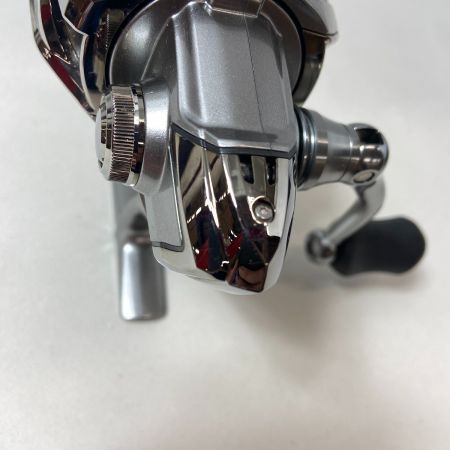 ΨΨ SHIMANO シマノ  スピニングリール　15ツインパワー 2500S　箱付　 03367