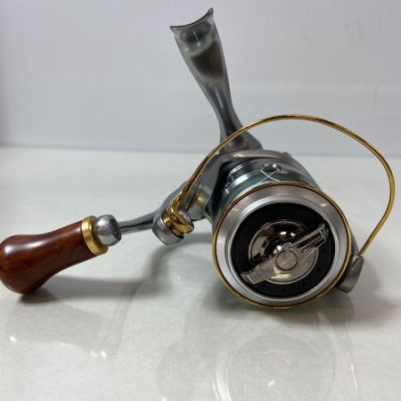 ΨΨ SHIMANO シマノ スピニングリール　11ツインパワー C3000HG　 箱・カーディフハンドルノブ付き　 02697