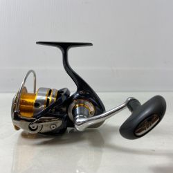 ΨΨ DAIWA ダイワ スピニングリール　10セルテート 3000　 056077 Bランク