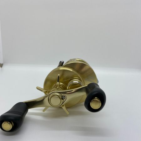 ΨΨ SHIMANO シマノ  ベイトリール　14カルカッタコンクエスト 201　箱付　　 03205