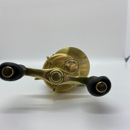 ΨΨ SHIMANO シマノ ベイトリール 15カルカッタコンクエスト101HG LEFT  箱付   03438