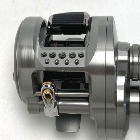  SHIMANO シマノ 23 カルカッタコンクエスト BFS XG LEFT 045713 ベイトリール 箱・ポーチ付き