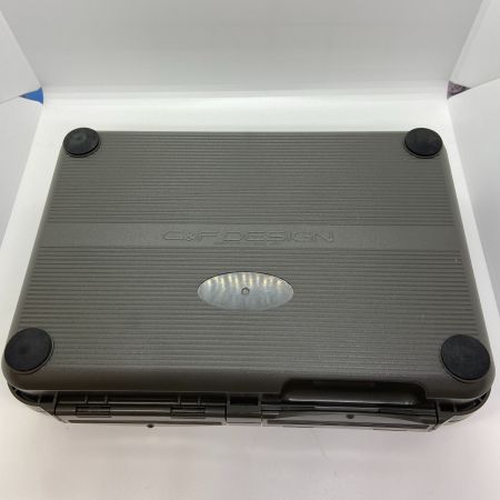 ΨΨ C&F DESIGN 釣り小物 ルアーケース  毛ばり付き