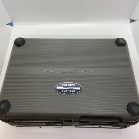 ΨΨ C&F DESIGN 釣り小物 ルアーケース  毛ばり付き