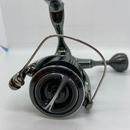 ΨΨ SHIMANO シマノ スピニングリール  22ステラC5000XG  箱付   043979