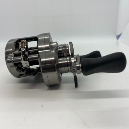 ΨΨ SHIMANO シマノ  両軸リール　23カルカッタコンクエストBFS XGL　箱付 045713