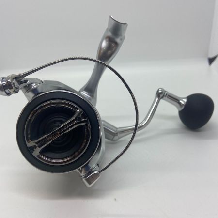 ΨΨ SHIMANO シマノ スピニングリール　23ストラディックC5000XG 　 箱付 045911