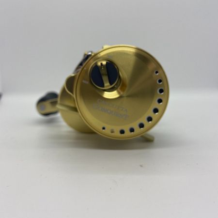 ΨΨ SHIMANO シマノ ベイトリール 21カルカッタコンクエスト100　箱付 04232