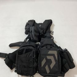 ΨΨ DAIWA ダイワ フローティングベスト　 DF-6122 ブラック Bランク