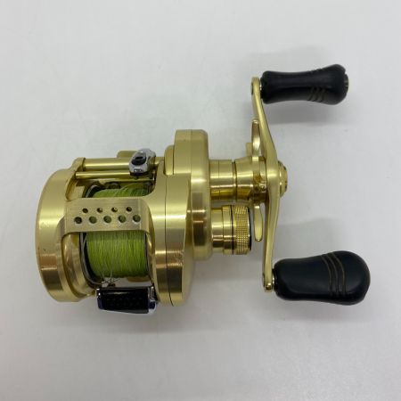 ΨΨ SHIMANO シマノ ベイトリール　15カルカッタコンクエスト 200HG 　箱付 03439
