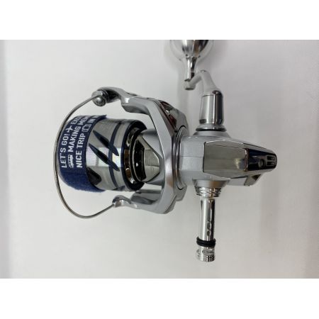 ΨΨ SHIMANO シマノ スピニングリール　23ストラディックC5000XG　本体のみ 045911