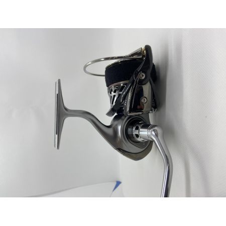 ΨΨ DAIWA ダイワ  スピニングリール　17ソルティガ BJ4000SH　箱・袋付 059593