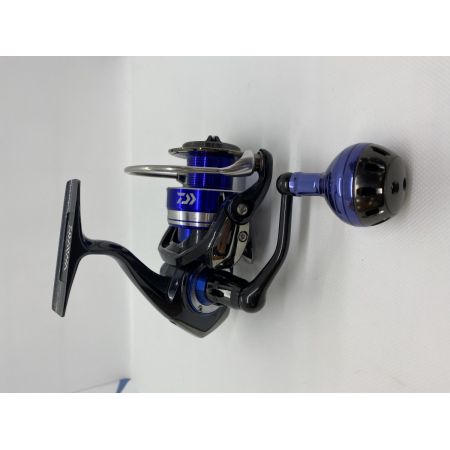 ΨΨ DAIWA ダイワ スピニングリール　15 ソルティガ 4000 キズ有 本体のみ 059543