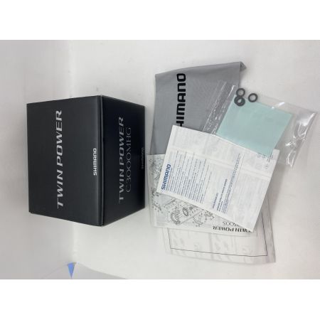 ΨΨ SHIMANO シマノ スピニングリール　 20ツインパワー C3000MHG　箱付 04141