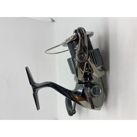 ΨΨ SHIMANO シマノ スピニングリール　 22ステラ4000XG　箱付 043962