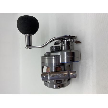 ΨΨ DAIWA ダイワ ベイトリール　15ソルティガ 15H　ケース付 607259